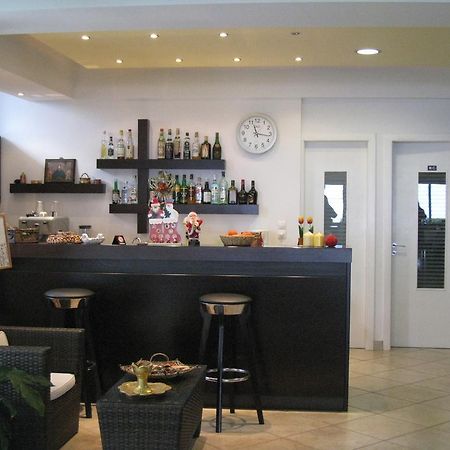 Alma Hotel Kamena Vourla Extérieur photo